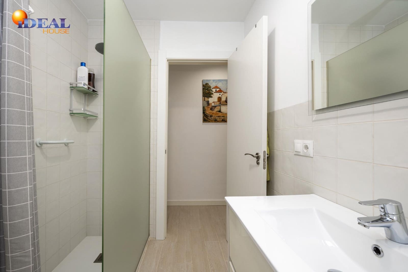 Piso de 4 habitaciones en Granada ciudad en venta - 395.000 € (Ref: 9551315)