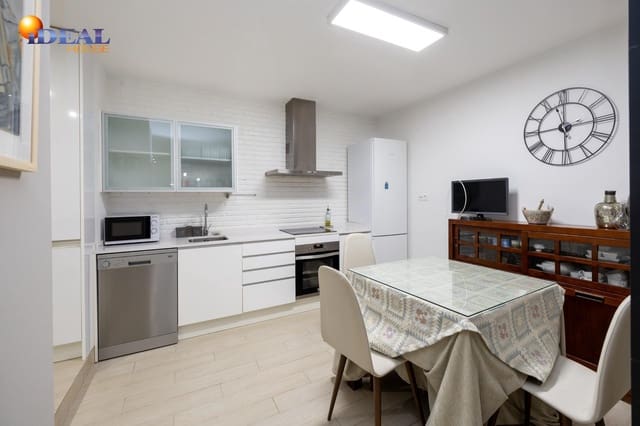 Piso de 4 habitaciones en Centro, Granada ciudad en venta - 395.000 € (Ref: 9551315)