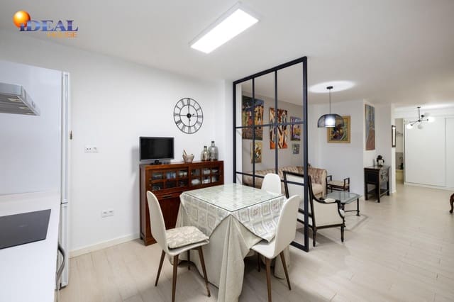 Piso de 4 habitaciones en Centro, Granada ciudad en venta - 395.000 € (Ref: 9551315)