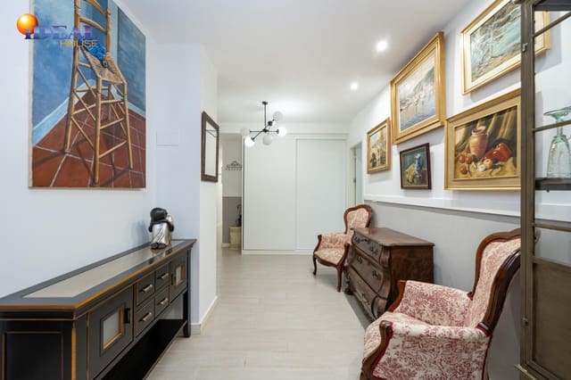 Piso de 4 habitaciones en Centro, Granada ciudad en venta - 395.000 € (Ref: 9551315)