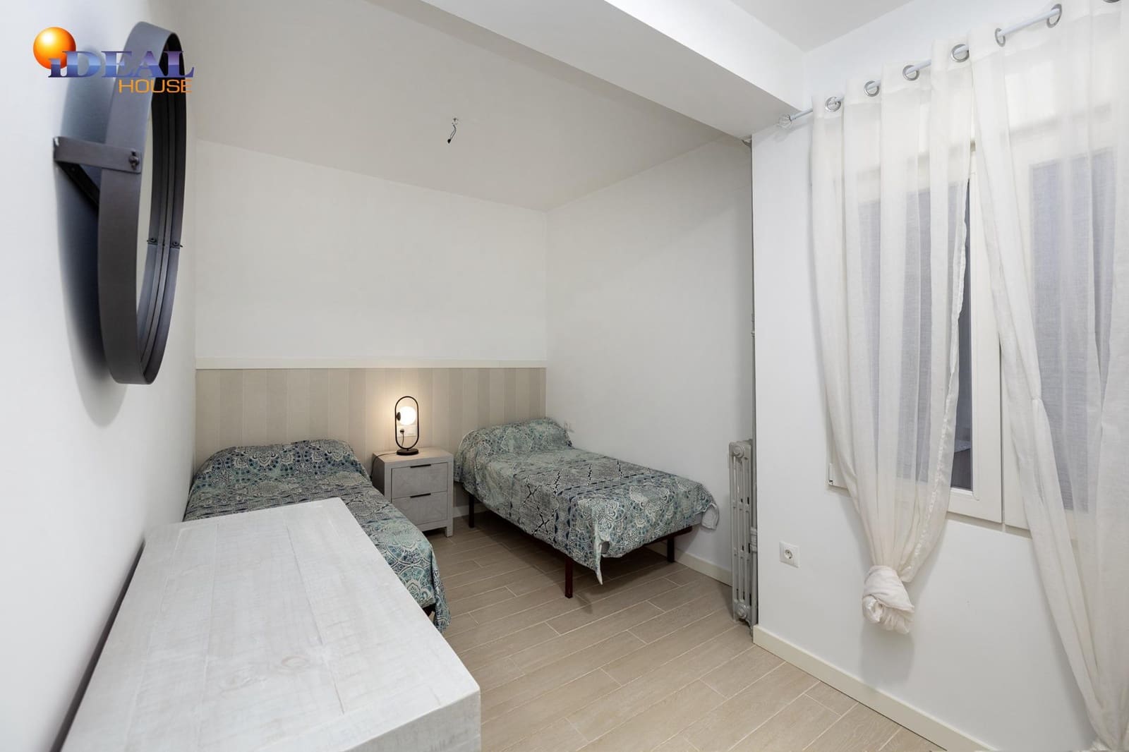 Piso de 4 habitaciones en Granada ciudad en venta - 395.000 € (Ref: 9551315)