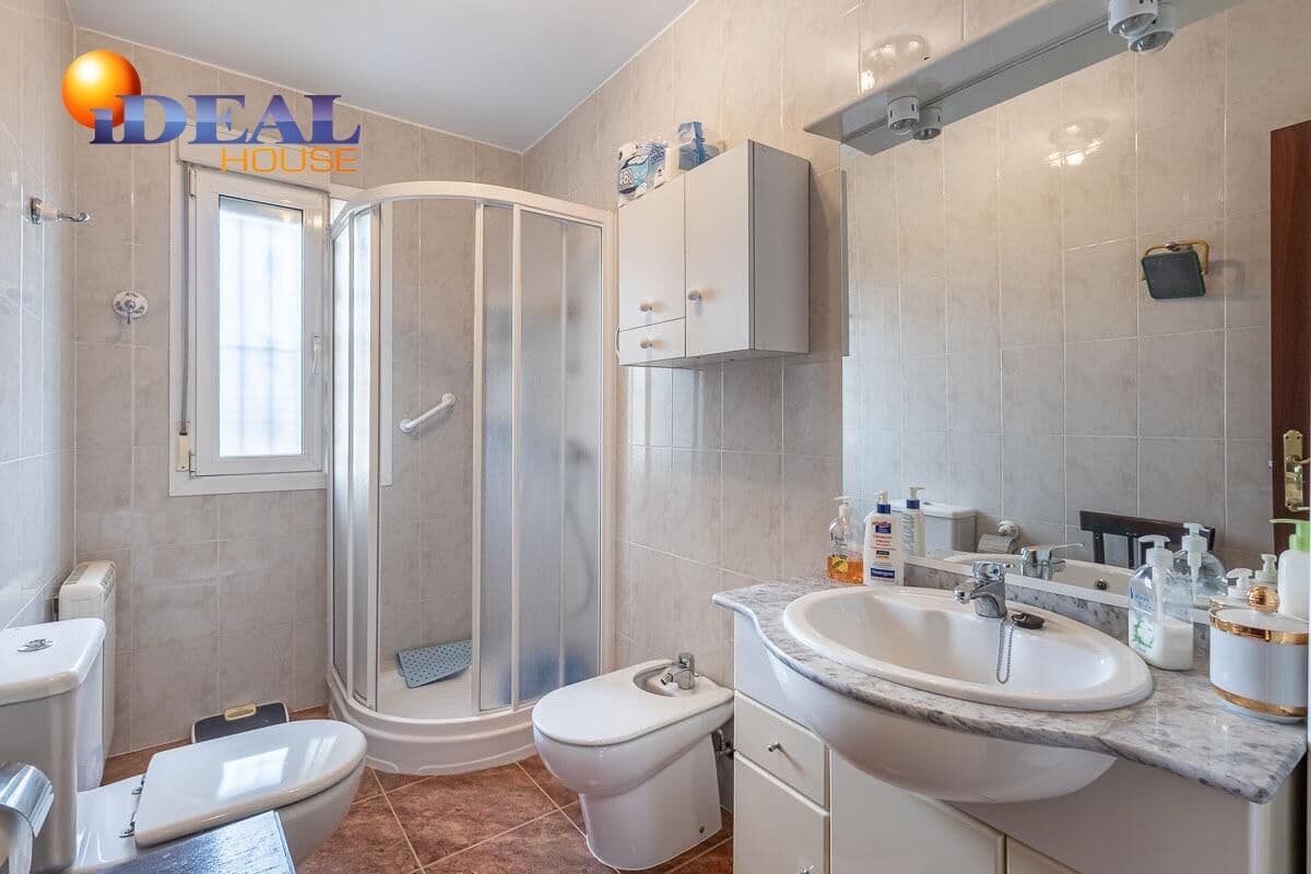 5 sypialnia Willa na sprzedaż w Otura z basenem - 520 000 € (Ref: 9551317)