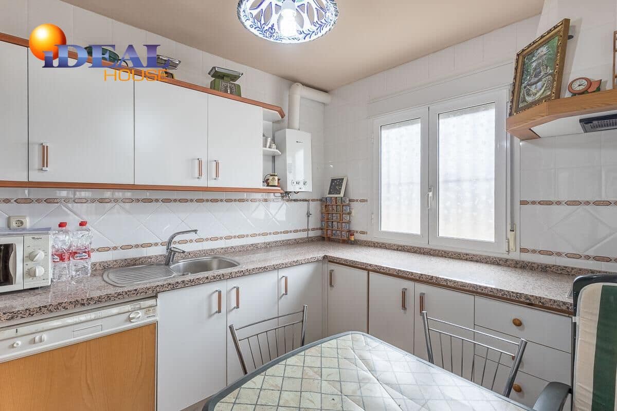 5 sypialnia Willa na sprzedaż w Otura z basenem - 520 000 € (Ref: 9551317)