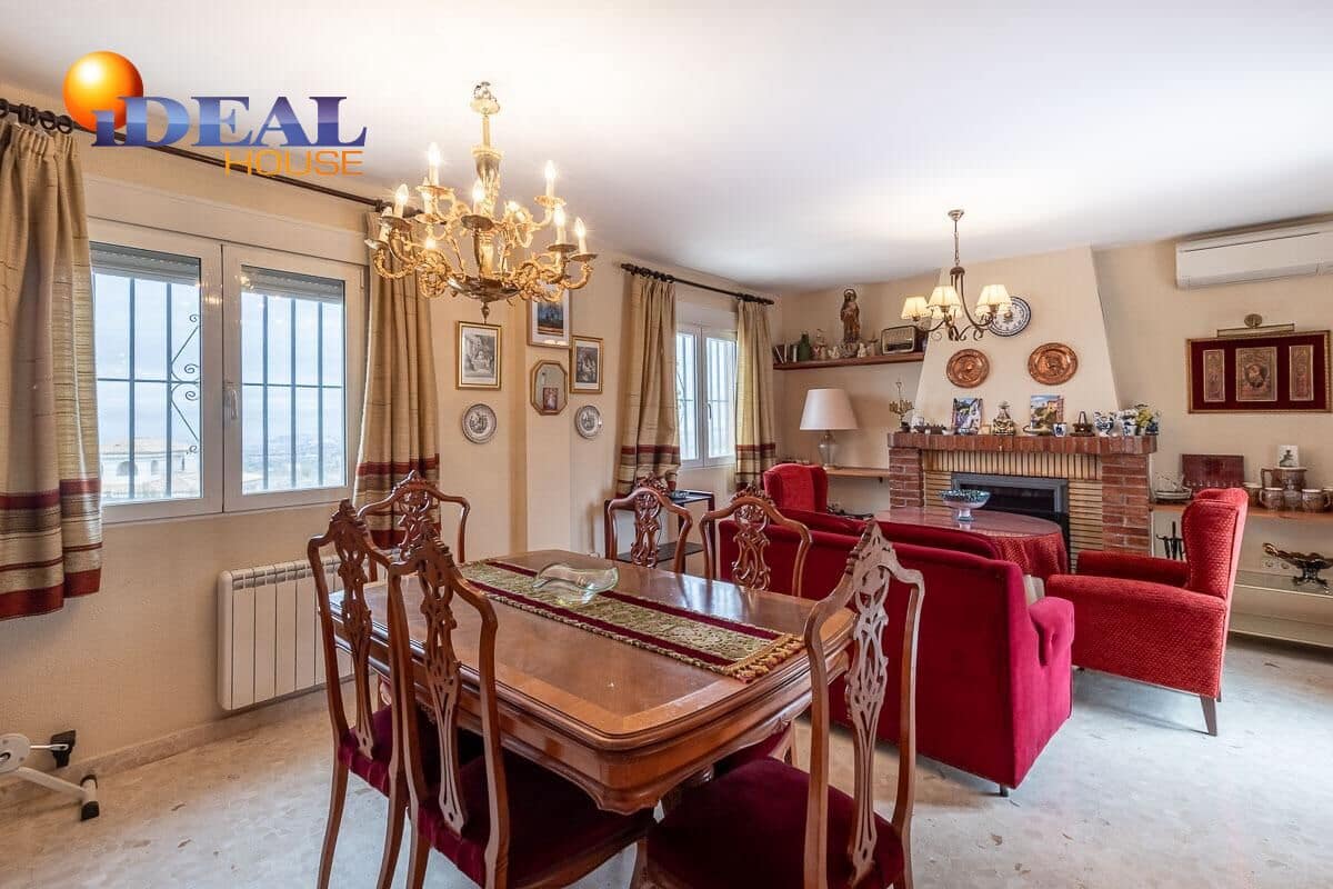 5 sypialnia Willa na sprzedaż w Otura z basenem - 520 000 € (Ref: 9551317)