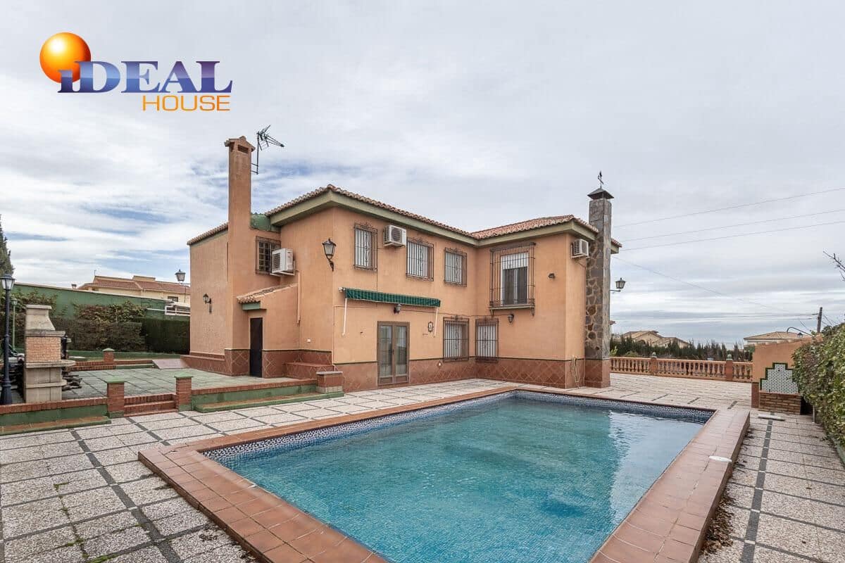 5 sypialnia Willa na sprzedaż w Otura z basenem - 520 000 € (Ref: 9551317)