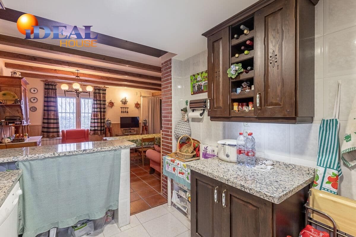 5 sypialnia Willa na sprzedaż w Otura z basenem - 520 000 € (Ref: 9551317)