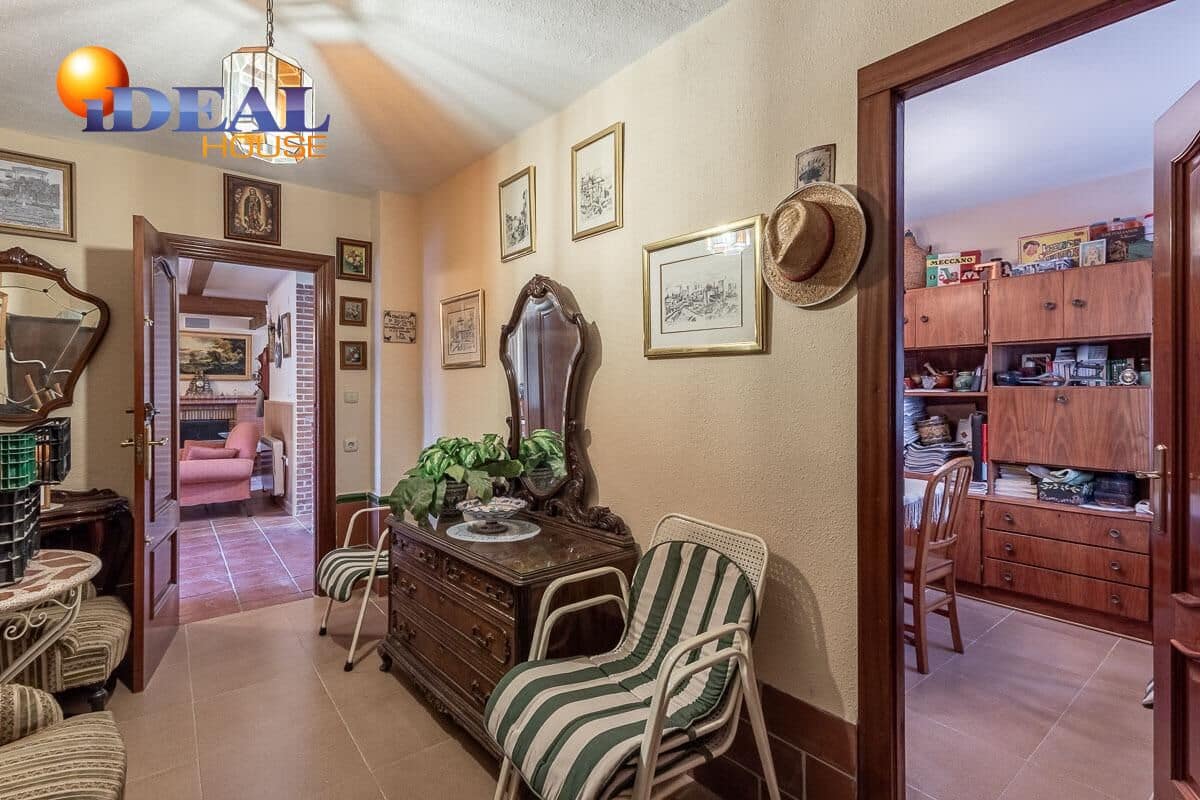 5 sypialnia Willa na sprzedaż w Otura z basenem - 520 000 € (Ref: 9551317)