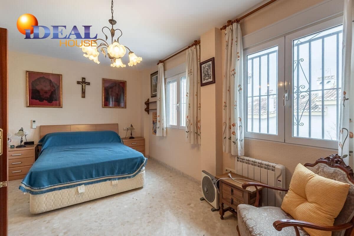 5 sypialnia Willa na sprzedaż w Otura z basenem - 520 000 € (Ref: 9551317)