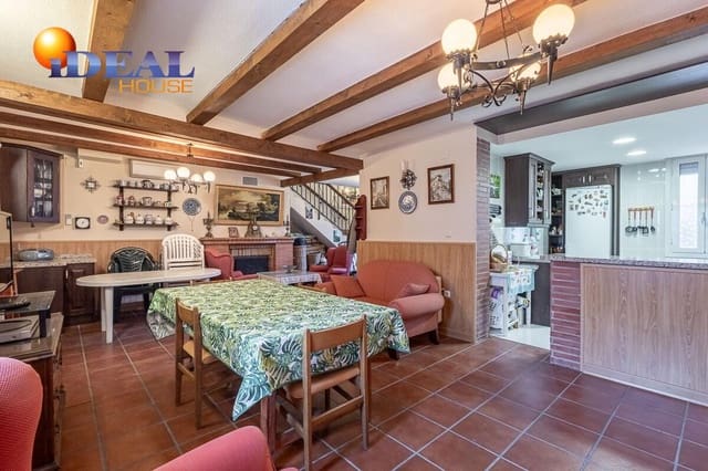 5 sypialnia Willa na sprzedaż w Otura z basenem - 520 000 € (Ref: 9551317)