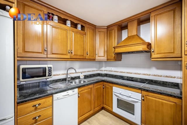 3 Zimmer Reihenhaus zu verkaufen in Belicena, Vegas del Genil mit Garage - 172.000 € (Ref: 9555671)