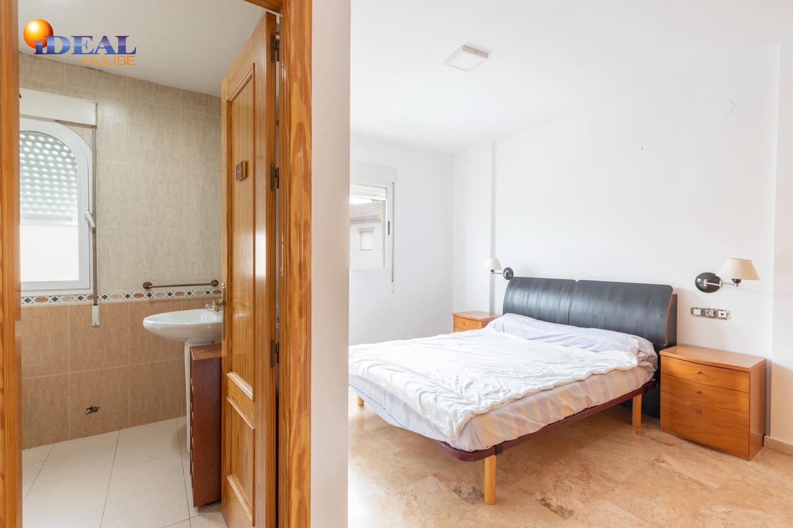 3 soverom Rekkehus til salgs i Ogijares med garasje - € 249 000 (Ref: 9555673)