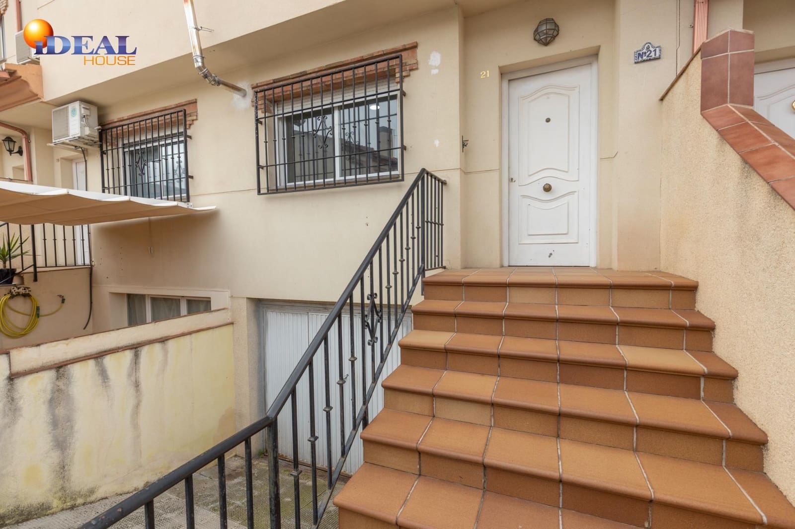 3 soverom Rekkehus til salgs i Ogijares med garasje - € 249 000 (Ref: 9555673)