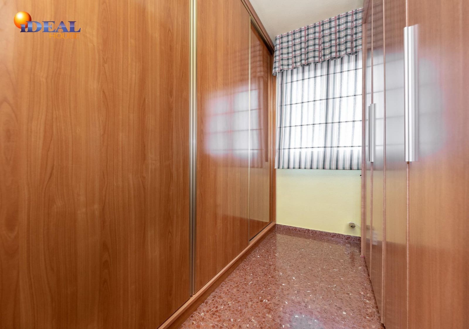 3 Zimmer Reihenhaus zu verkaufen in Otura mit Garage - 240.000 € (Ref: 9555674)