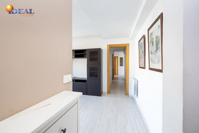 2 soveværelse Lejlighed til salg i Granada by - € 250.000 (Ref: 9561721)