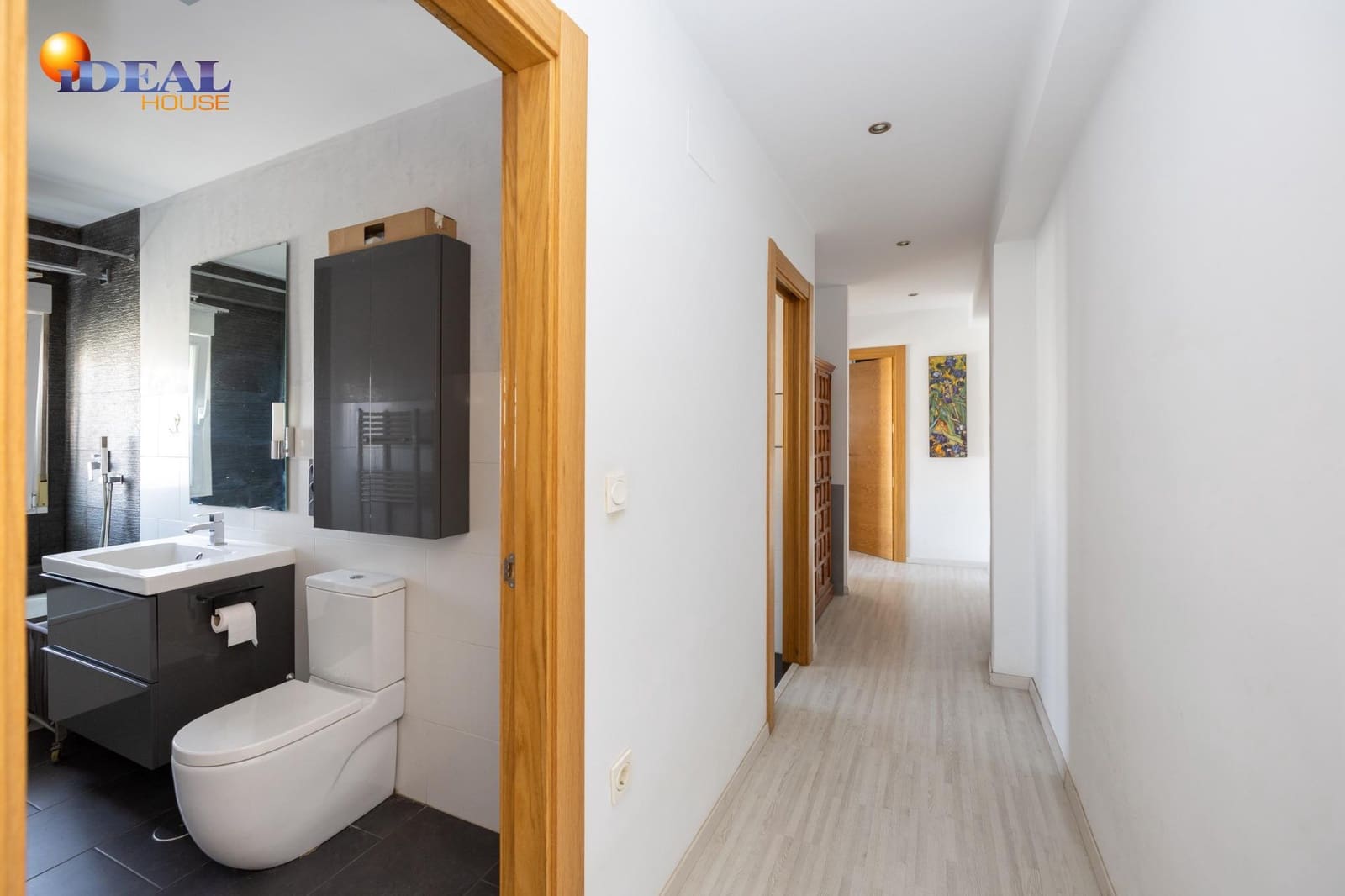 2 soveværelse Lejlighed til salg i Granada by - € 250.000 (Ref: 9561721)