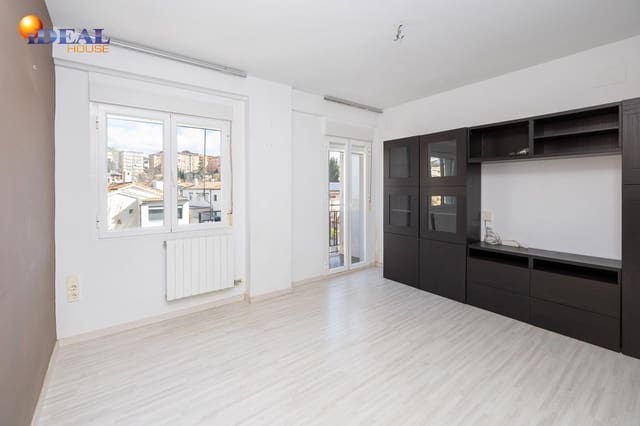 2 soveværelse Lejlighed til salg i Granada by - € 250.000 (Ref: 9561721)