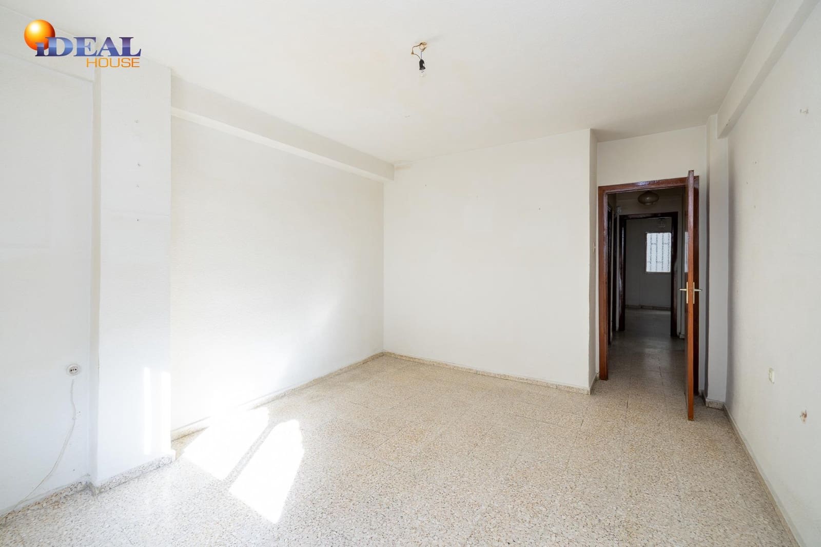 4 soverom Leilighet til salgs i Granada by - € 235 000 (Ref: 9561722)