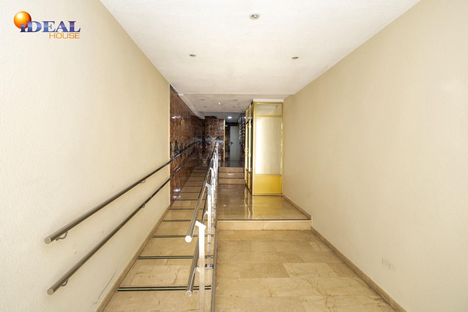 4 soverom Leilighet til salgs i Granada by - € 235 000 (Ref: 9561722)