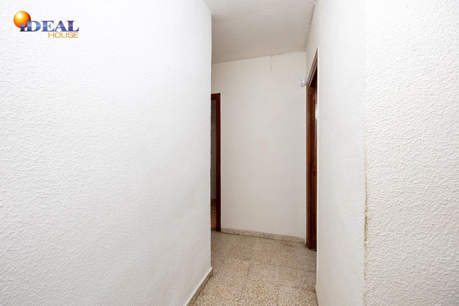4 soverom Leilighet til salgs i Granada by - € 235 000 (Ref: 9561722)