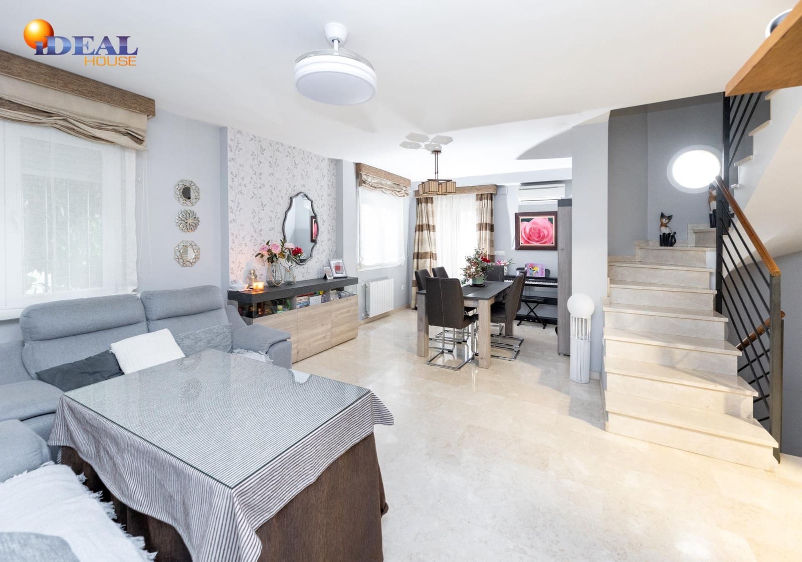 3 sovrum Villa till salu i La Zubia med garage - 299 000 € (Ref: 9561723)