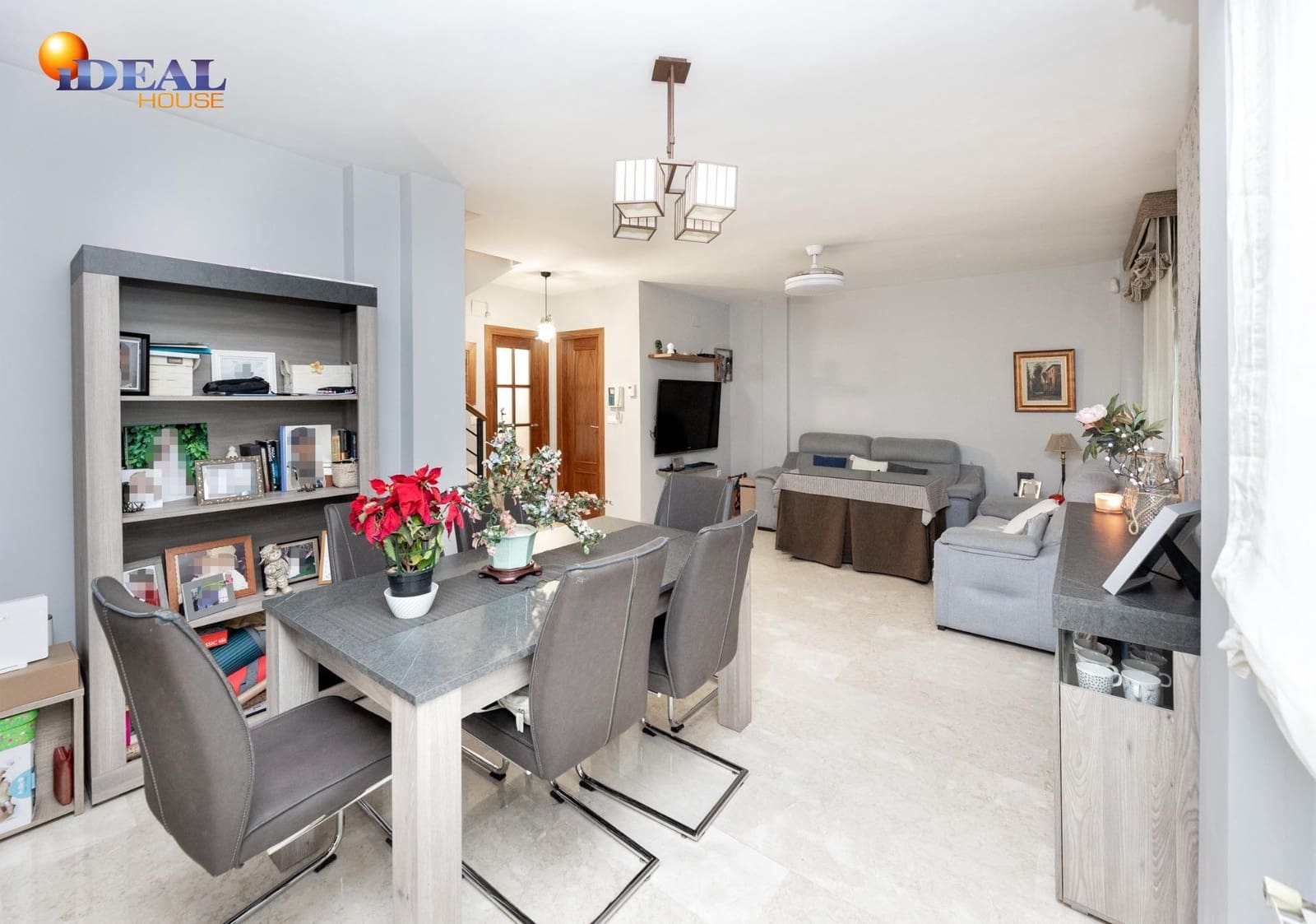 3 sovrum Villa till salu i La Zubia med garage - 299 000 € (Ref: 9561723)