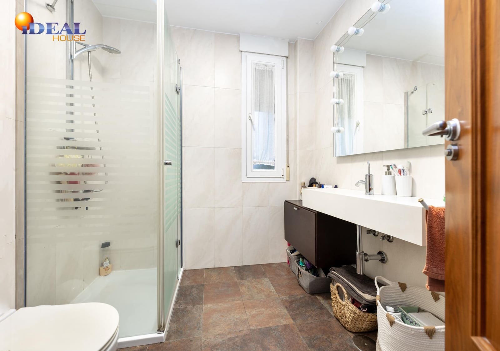 3 sovrum Villa till salu i La Zubia med garage - 299 000 € (Ref: 9561723)