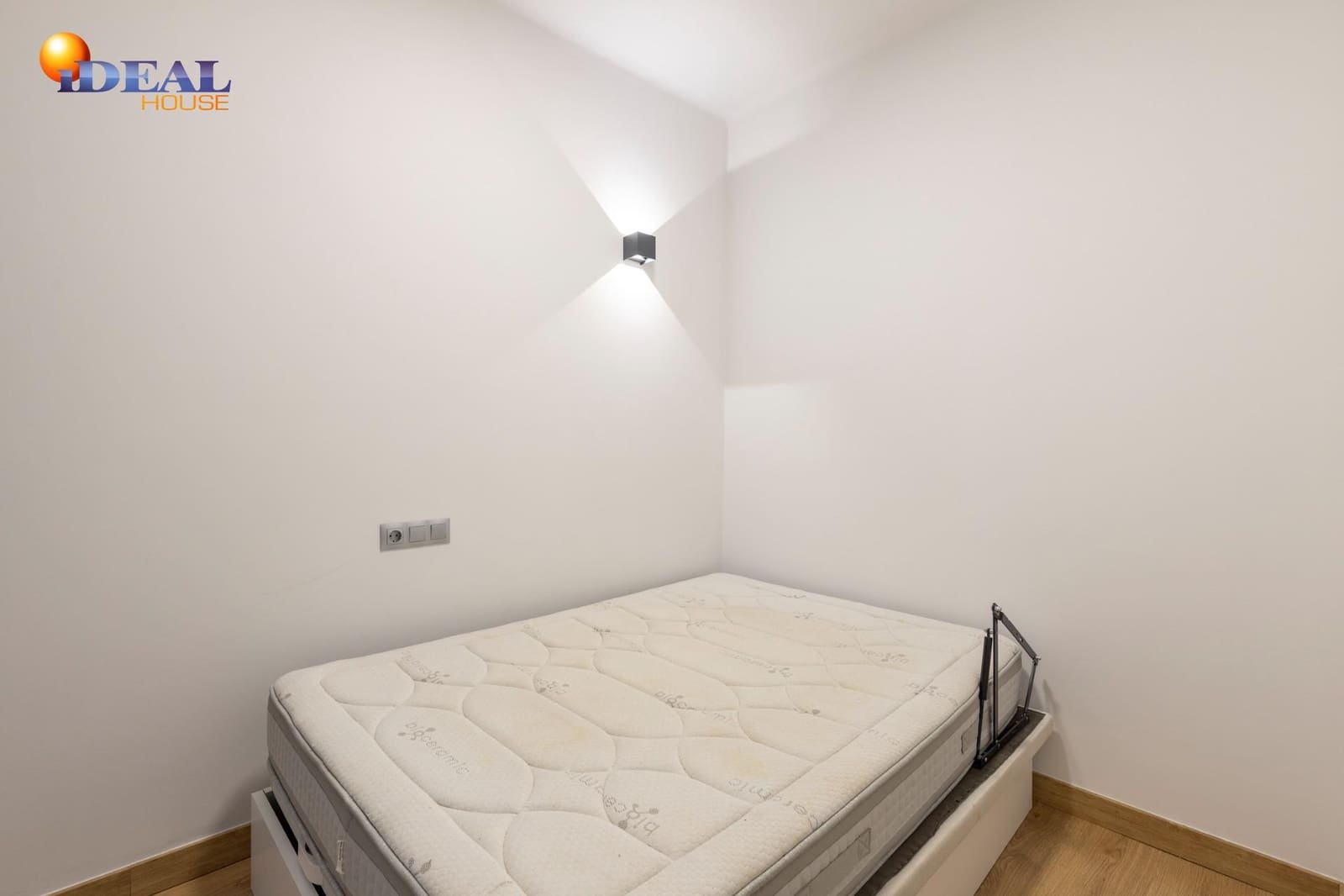 4 soveværelse Lejlighed til salg i Granada by - € 359.000 (Ref: 9561724)