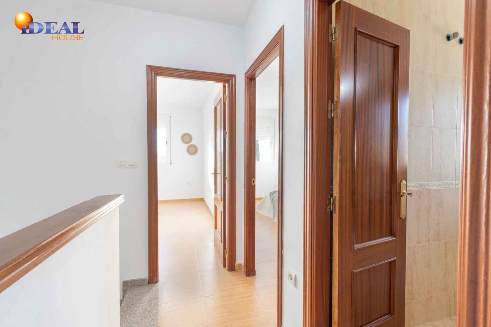 3 soveværelse Rækkehus til salg i Fuente Vaqueros med garage - € 169.900 (Ref: 9561725)