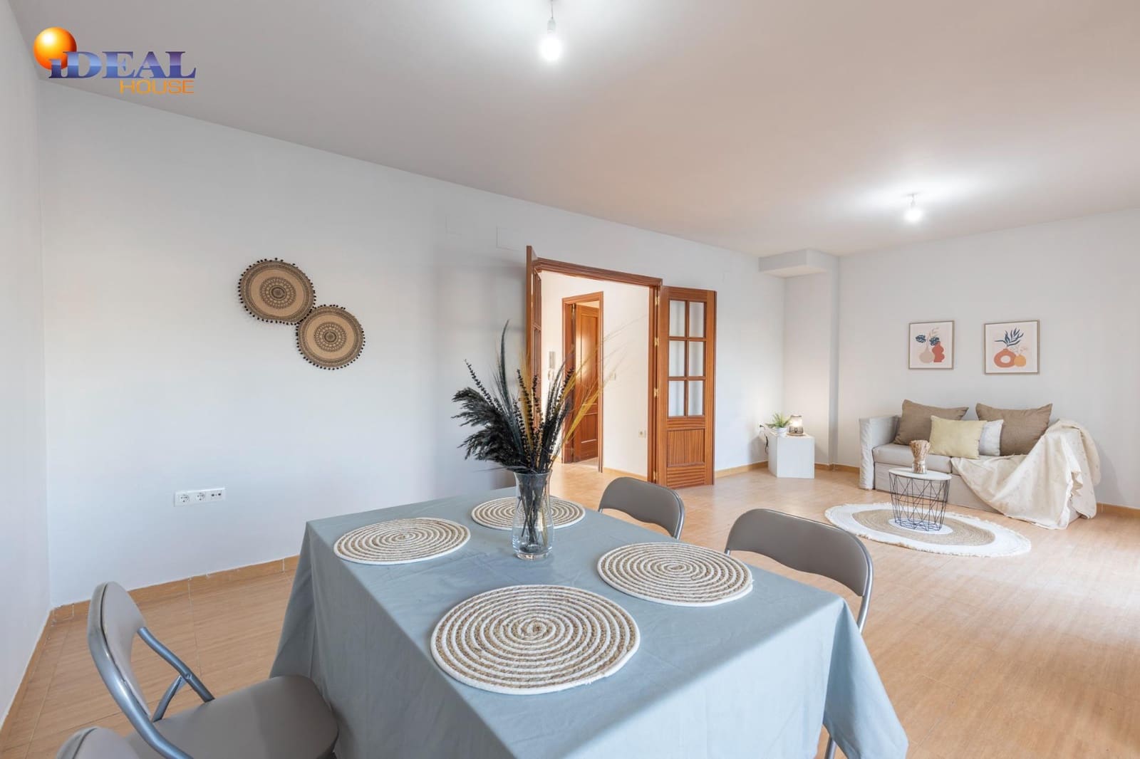 3 soveværelse Rækkehus til salg i Fuente Vaqueros med garage - € 169.900 (Ref: 9561725)