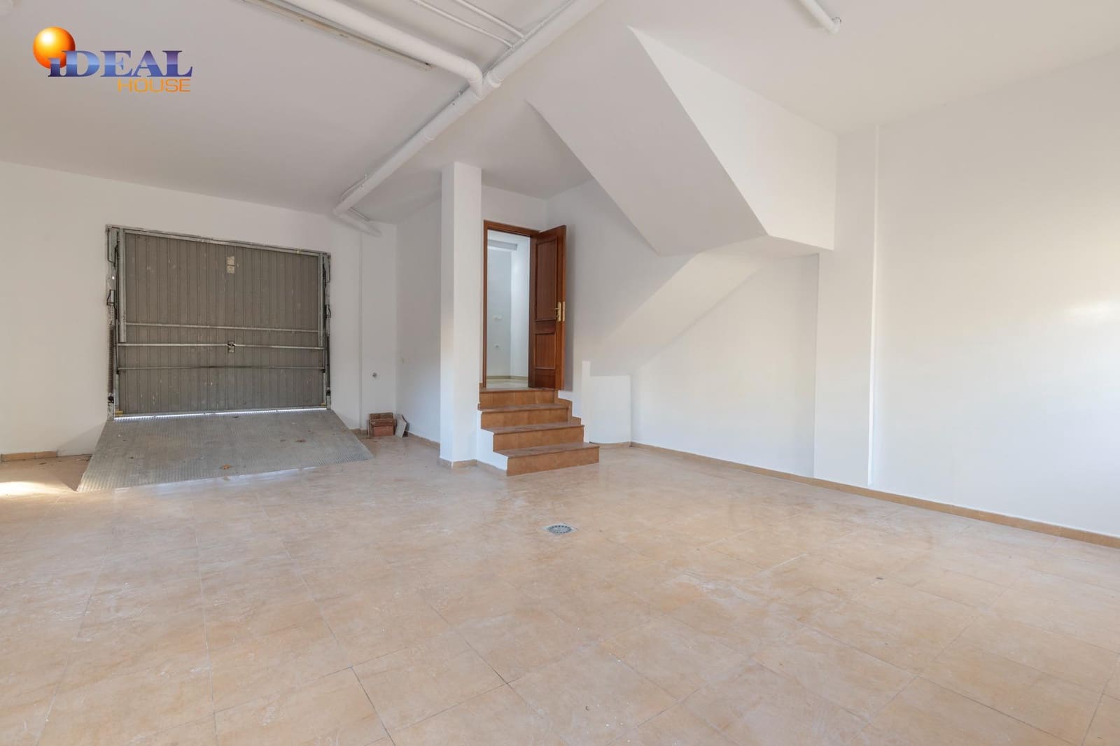 3 soveværelse Rækkehus til salg i Fuente Vaqueros med garage - € 169.900 (Ref: 9561725)