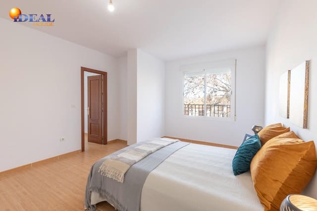 3 soveværelse Rækkehus til salg i Fuente Vaqueros med garage - € 169.900 (Ref: 9561725)