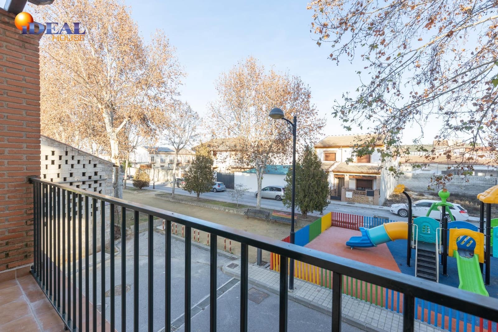 3 soveværelse Rækkehus til salg i Fuente Vaqueros med garage - € 169.900 (Ref: 9561725)