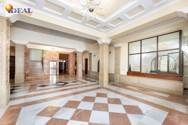 7 soveværelse Lejlighed til salg i Granada by - € 520.000 (Ref: 9561726)