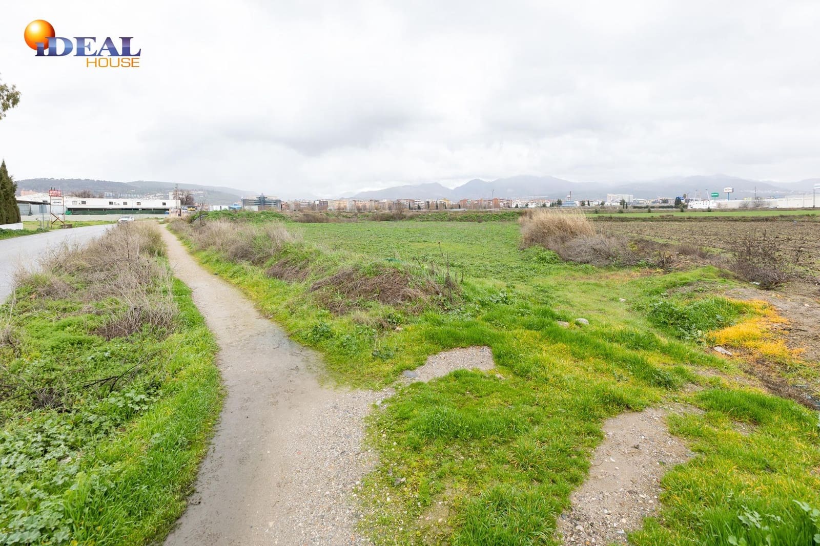 Grunde uden byggetilladelser til salg i Armilla - € 45.500 (Ref: 9565111)