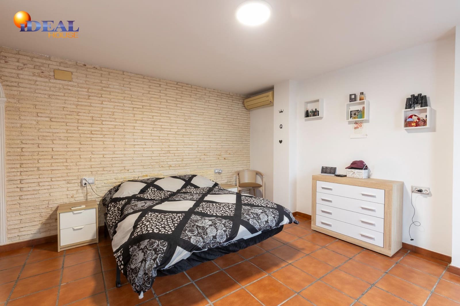 3 sovrum Radhus till salu i Ogijares med pool garage - 289 000 € (Ref: 9565112)