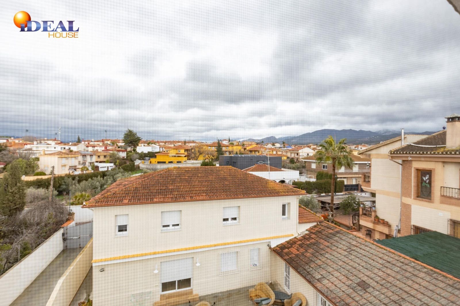 3 sovrum Radhus till salu i Ogijares med pool garage - 289 000 € (Ref: 9565112)