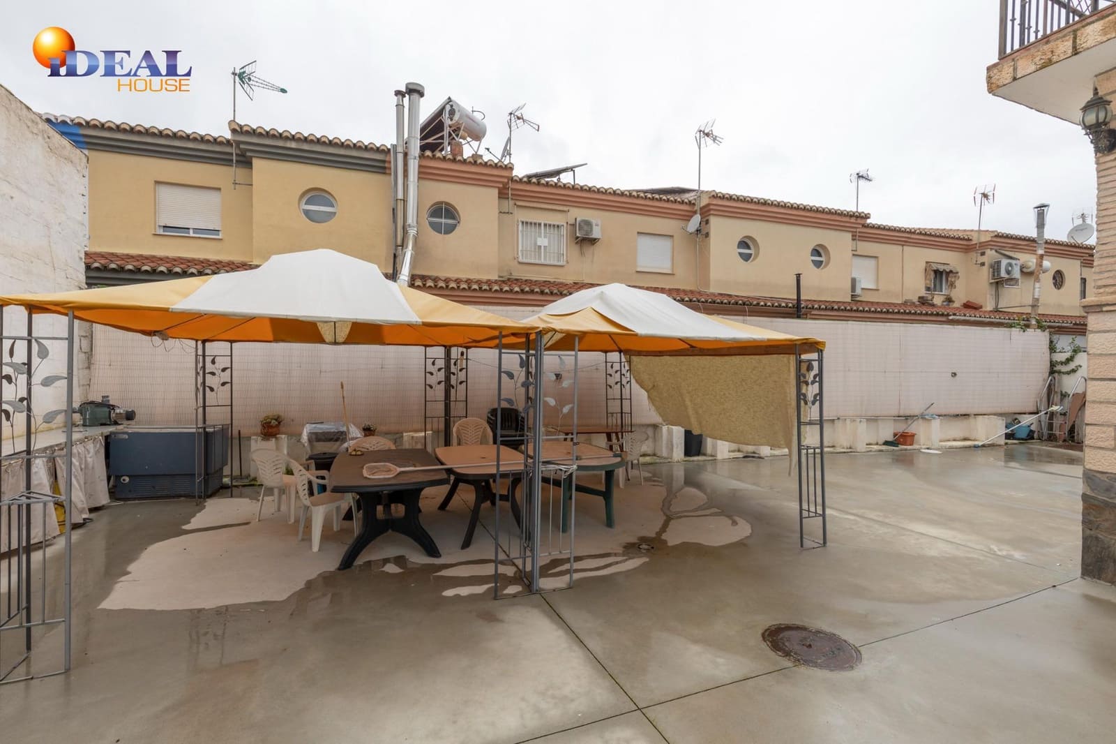 3 sovrum Radhus till salu i Ogijares med pool garage - 289 000 € (Ref: 9565112)