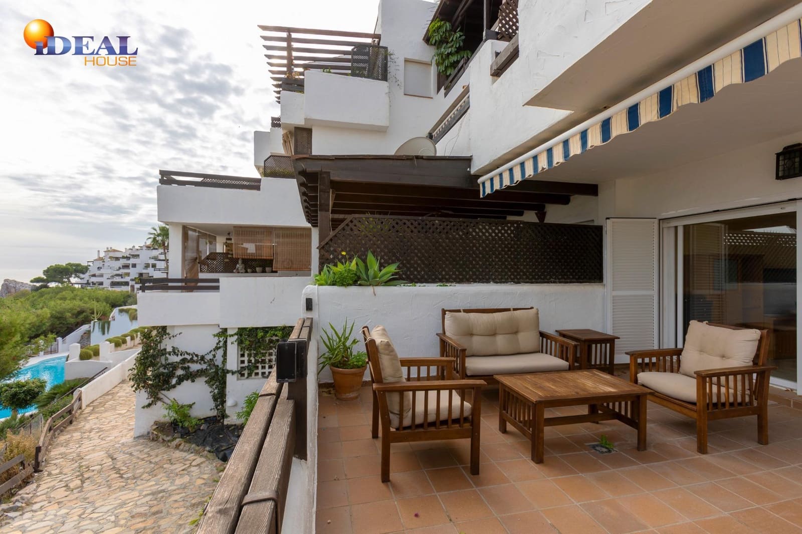 3 sovrum Lägenhet till salu i La Herradura med pool garage - 449 000 € (Ref: 9565113)