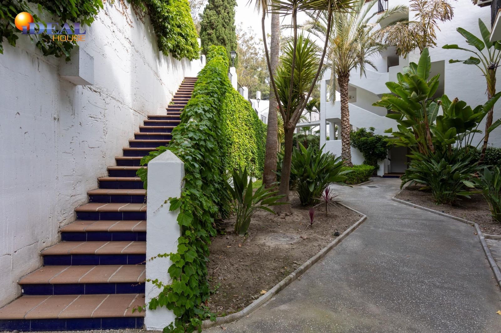 3 sovrum Lägenhet till salu i La Herradura med pool garage - 449 000 € (Ref: 9565113)