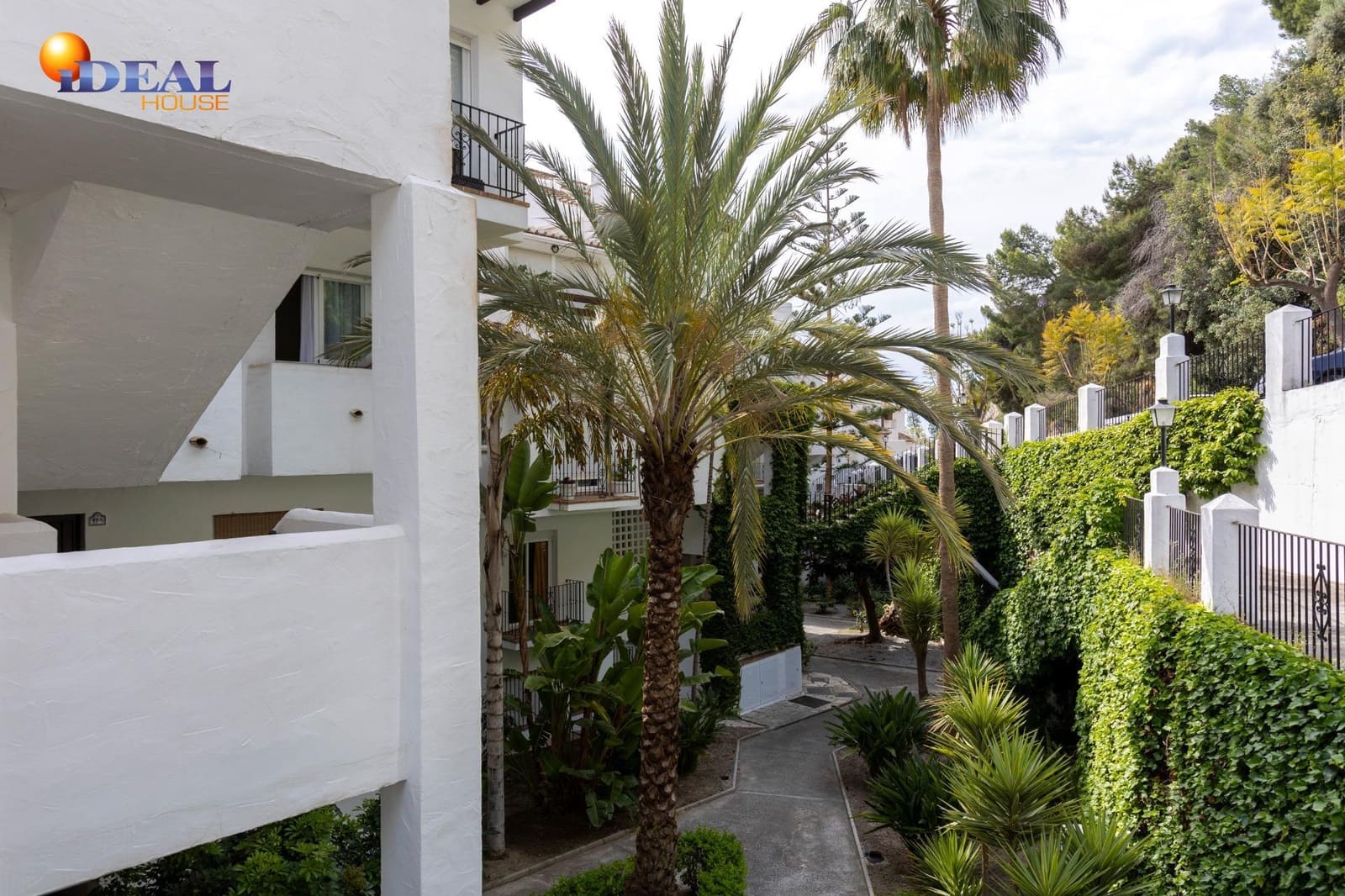 3 sovrum Lägenhet till salu i La Herradura med pool garage - 449 000 € (Ref: 9565113)