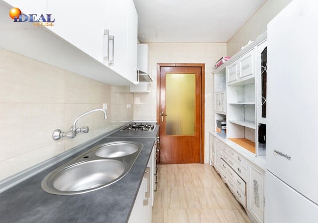 3 Zimmer Wohnung zu verkaufen in Maracena - 185.000 € (Ref: 9565114)