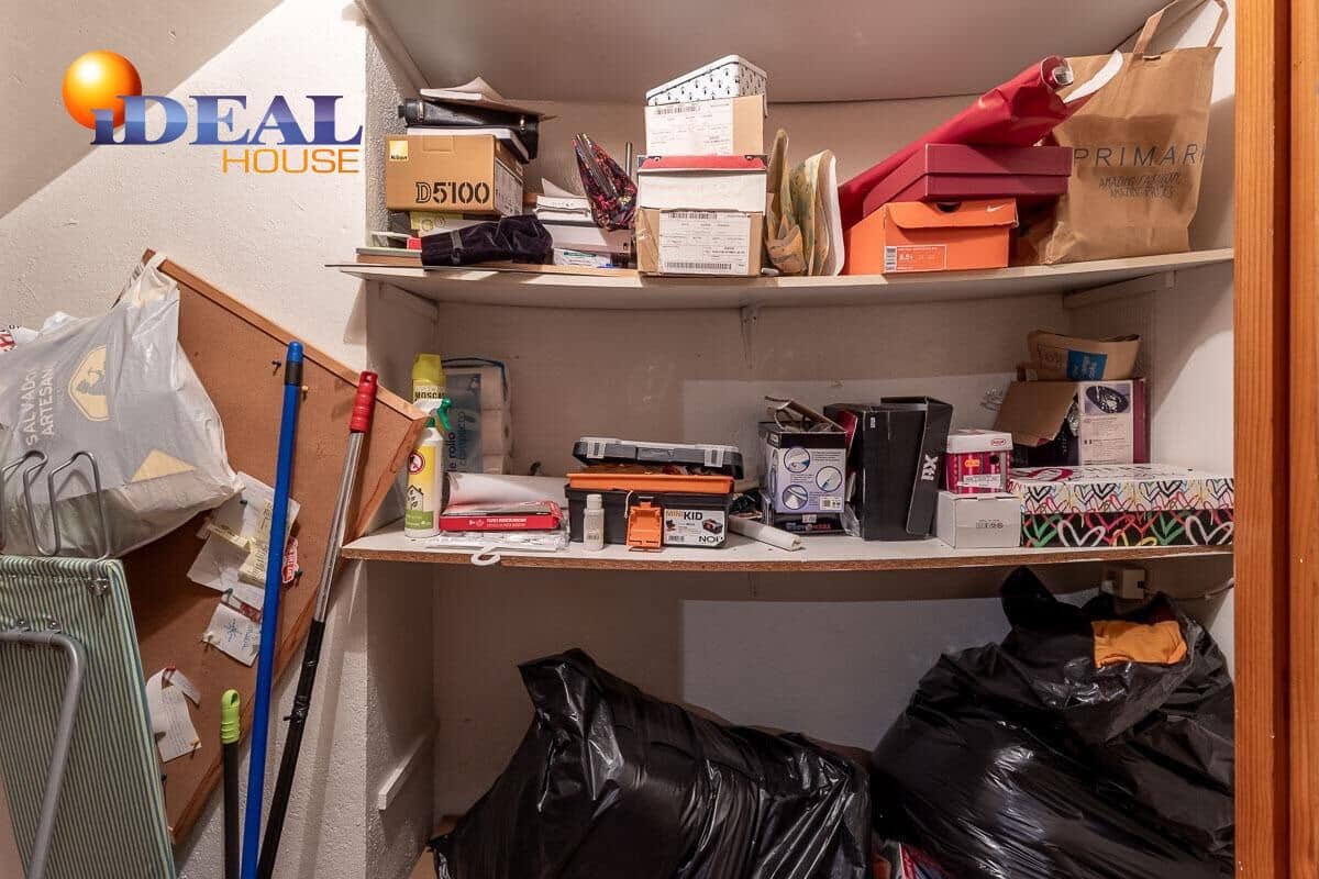 4 soveværelse Semi-Rækkehus til salg i Granada by - € 329.000 (Ref: 9565116)