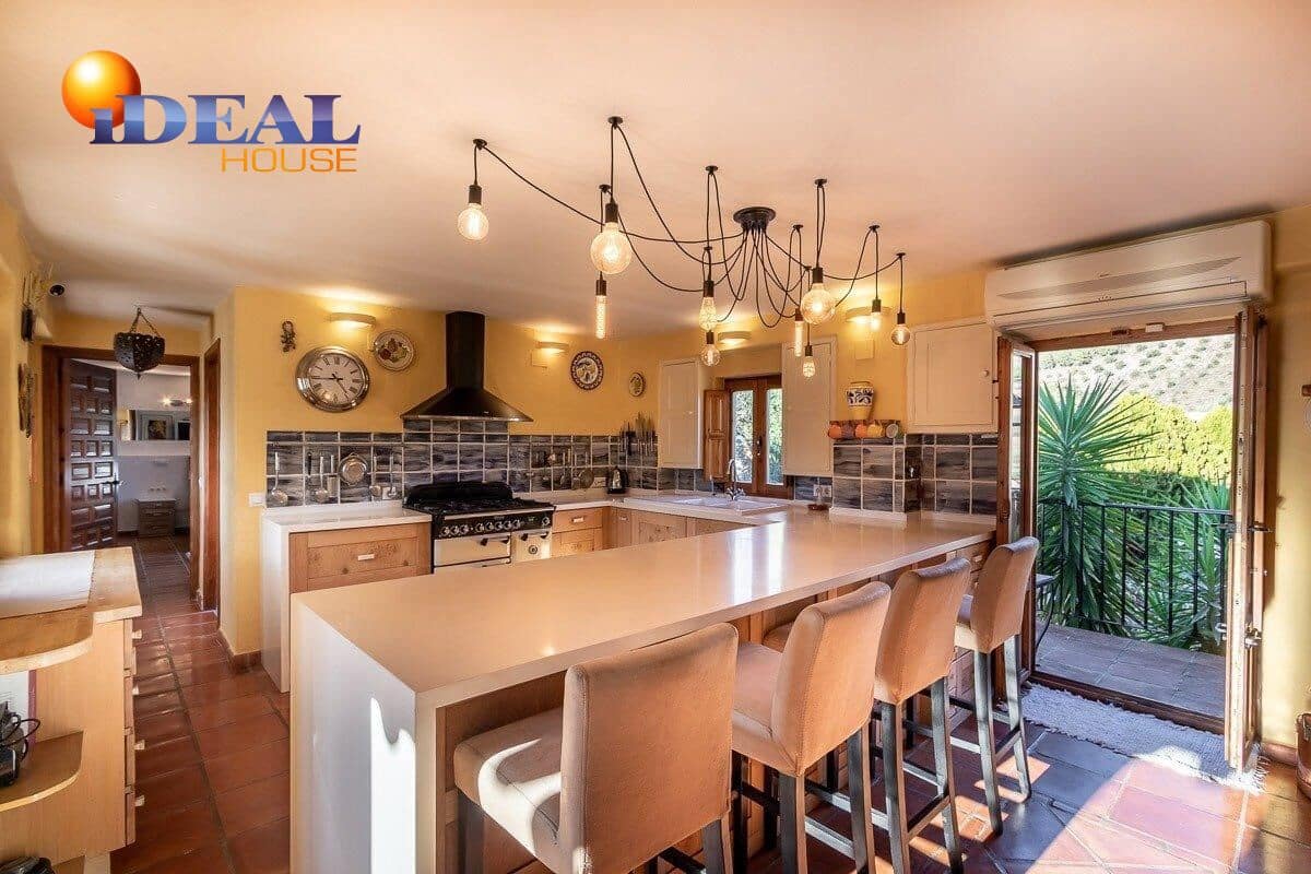 14 chambre Villa/Maison à vendre à Alcaudete avec piscine garage - 1 190 000 € (Ref: 9571104)