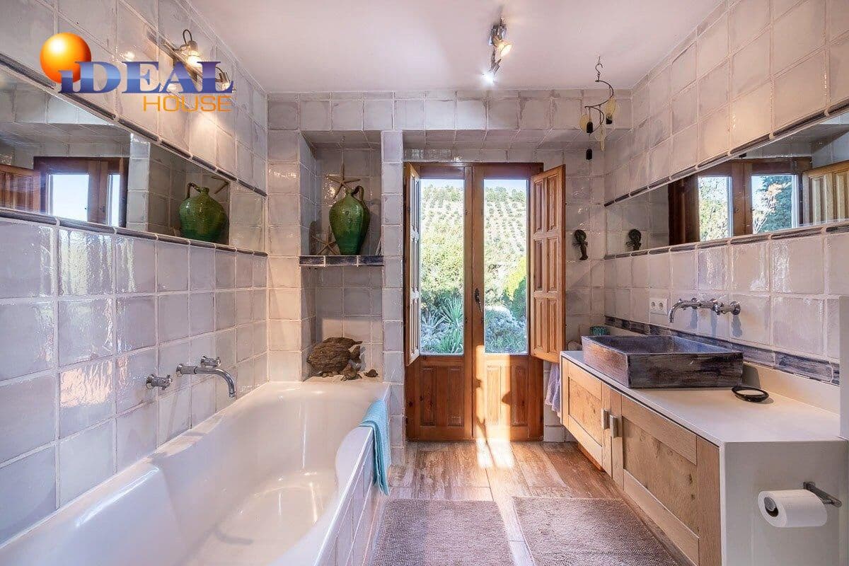 14 chambre Villa/Maison à vendre à Alcaudete avec piscine garage - 1 190 000 € (Ref: 9571104)