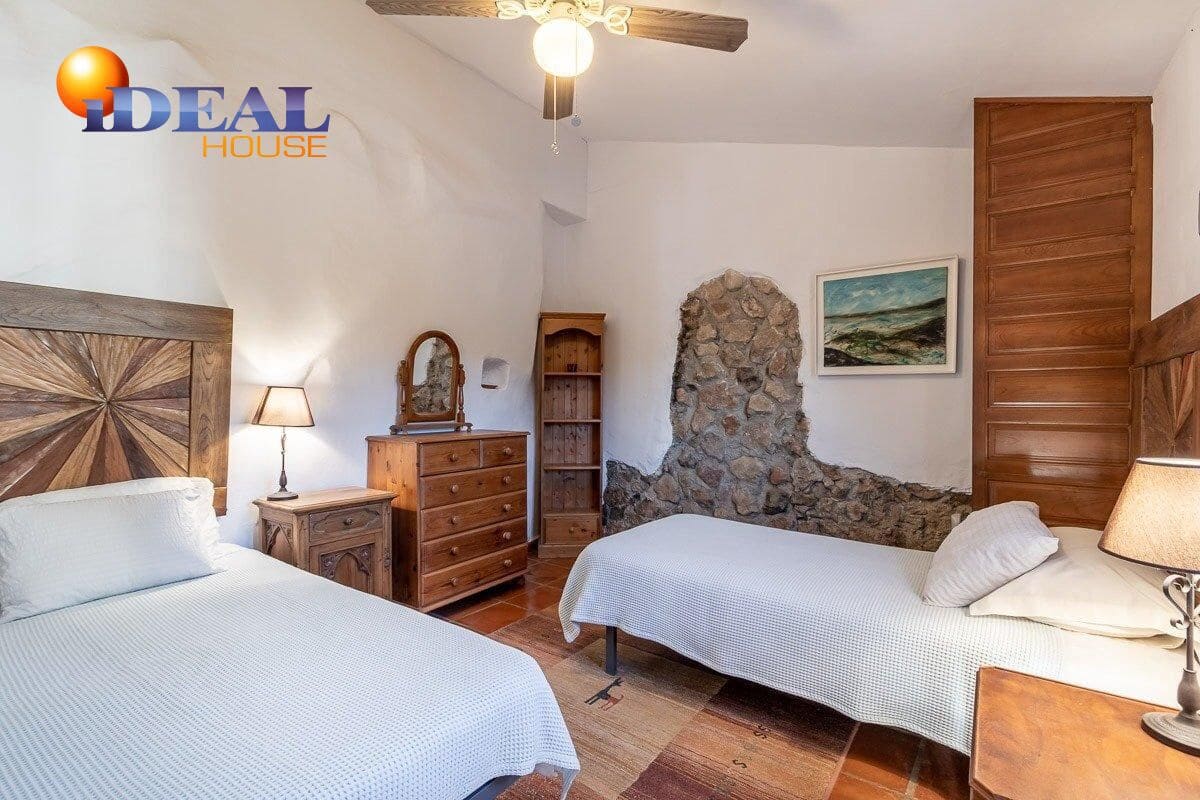 14 chambre Villa/Maison à vendre à Alcaudete avec piscine garage - 1 190 000 € (Ref: 9571104)