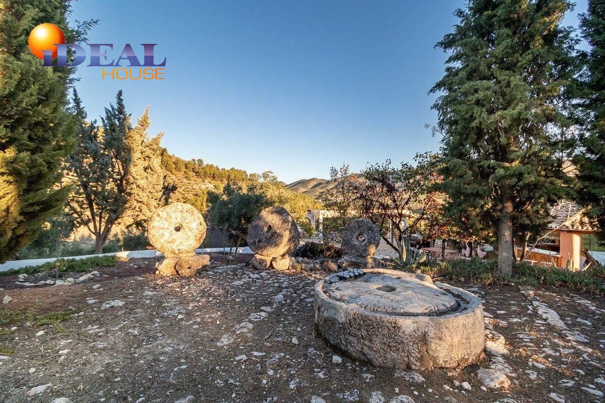 14 chambre Villa/Maison à vendre à Alcaudete avec piscine garage - 1 190 000 € (Ref: 9571104)