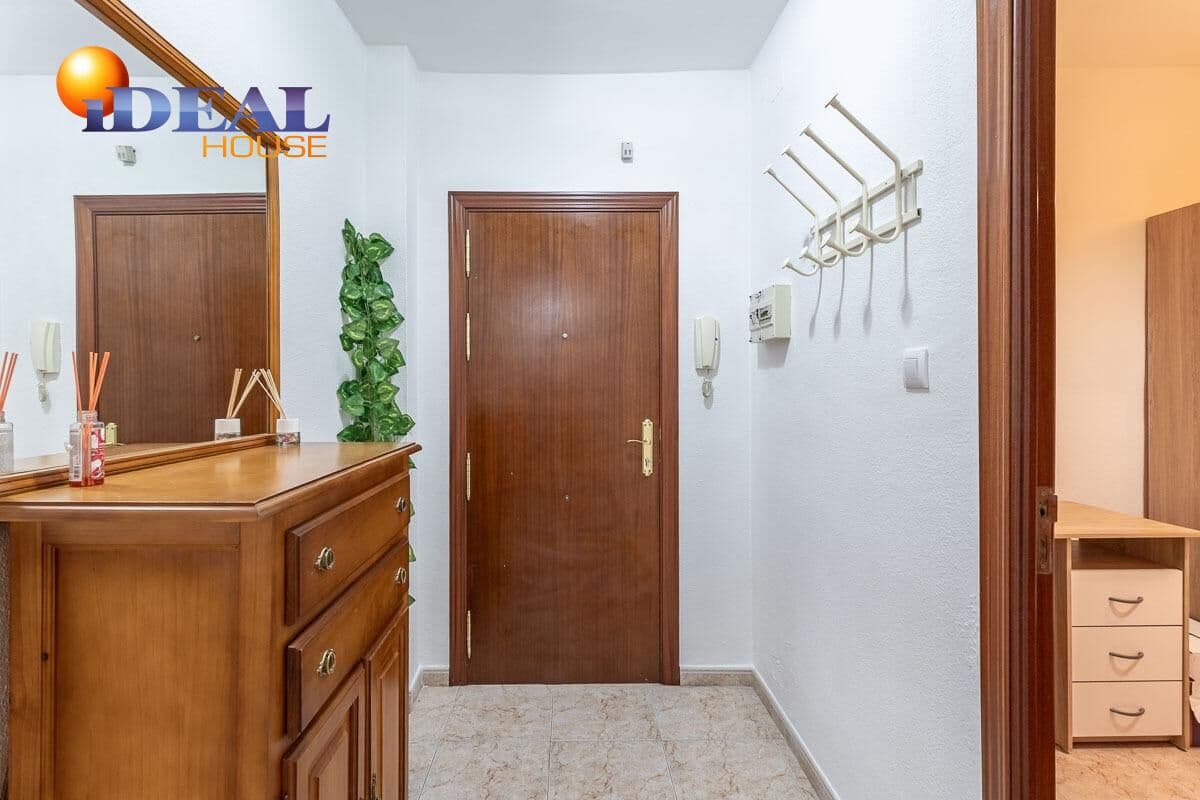 3 soveværelse Lejlighed til salg i Granada by - € 230.000 (Ref: 9571105)