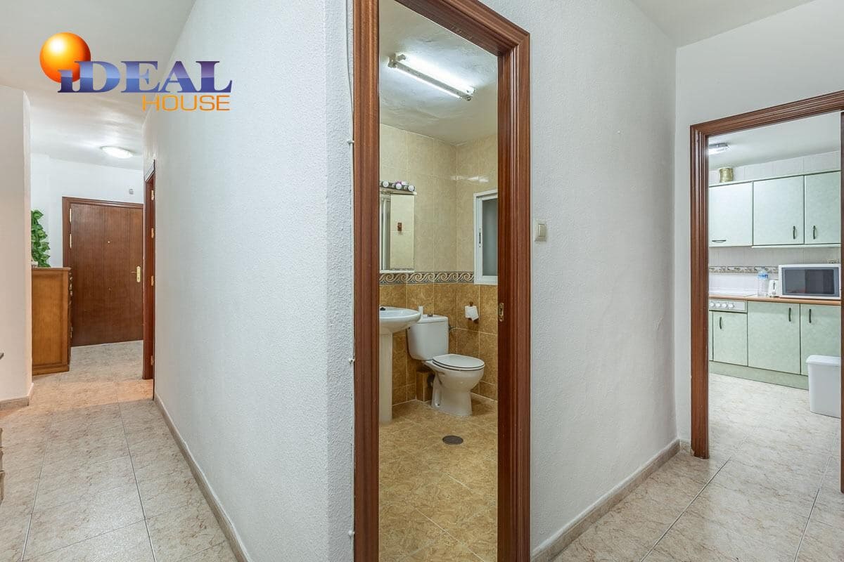 3 soveværelse Lejlighed til salg i Granada by - € 230.000 (Ref: 9571105)