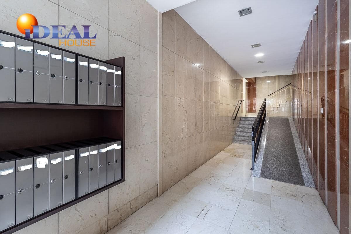 3 soveværelse Lejlighed til salg i Granada by - € 230.000 (Ref: 9571105)