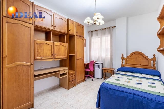 3 soveværelse Lejlighed til salg i Granada by - € 230.000 (Ref: 9571105)